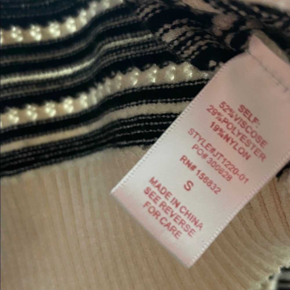 SO Me Ribbon Button Crop Cardigan - Picture 14 of 15